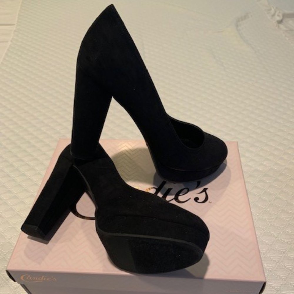 Black Suede Pumps